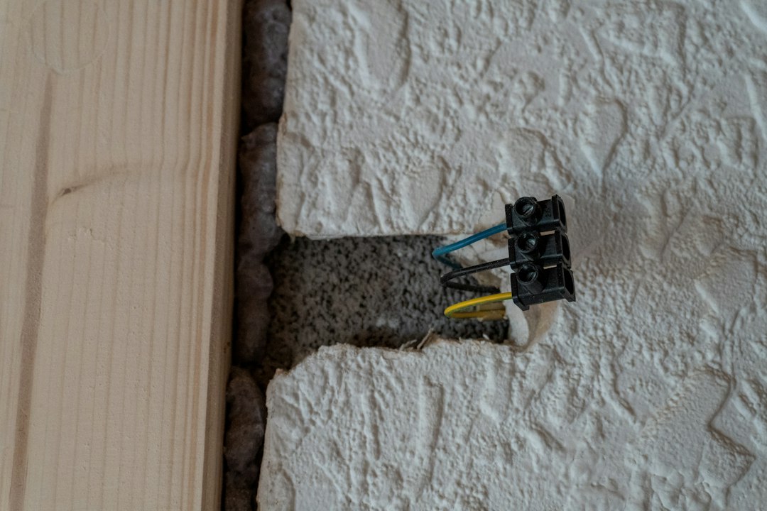 Spouwmuur isoleren: wat het kost, hoe het werkt en wanneer het loont