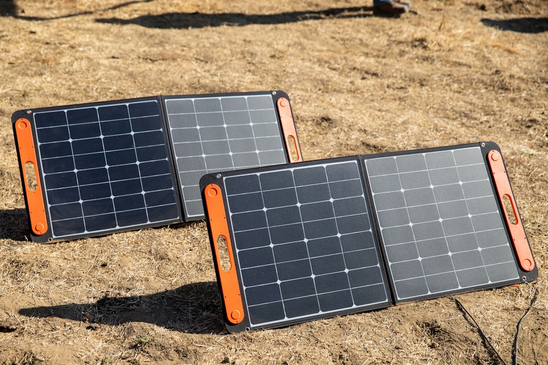 Zonnepanelen met stekker: wat ze zijn, wat ze kosten en wanneer het loont