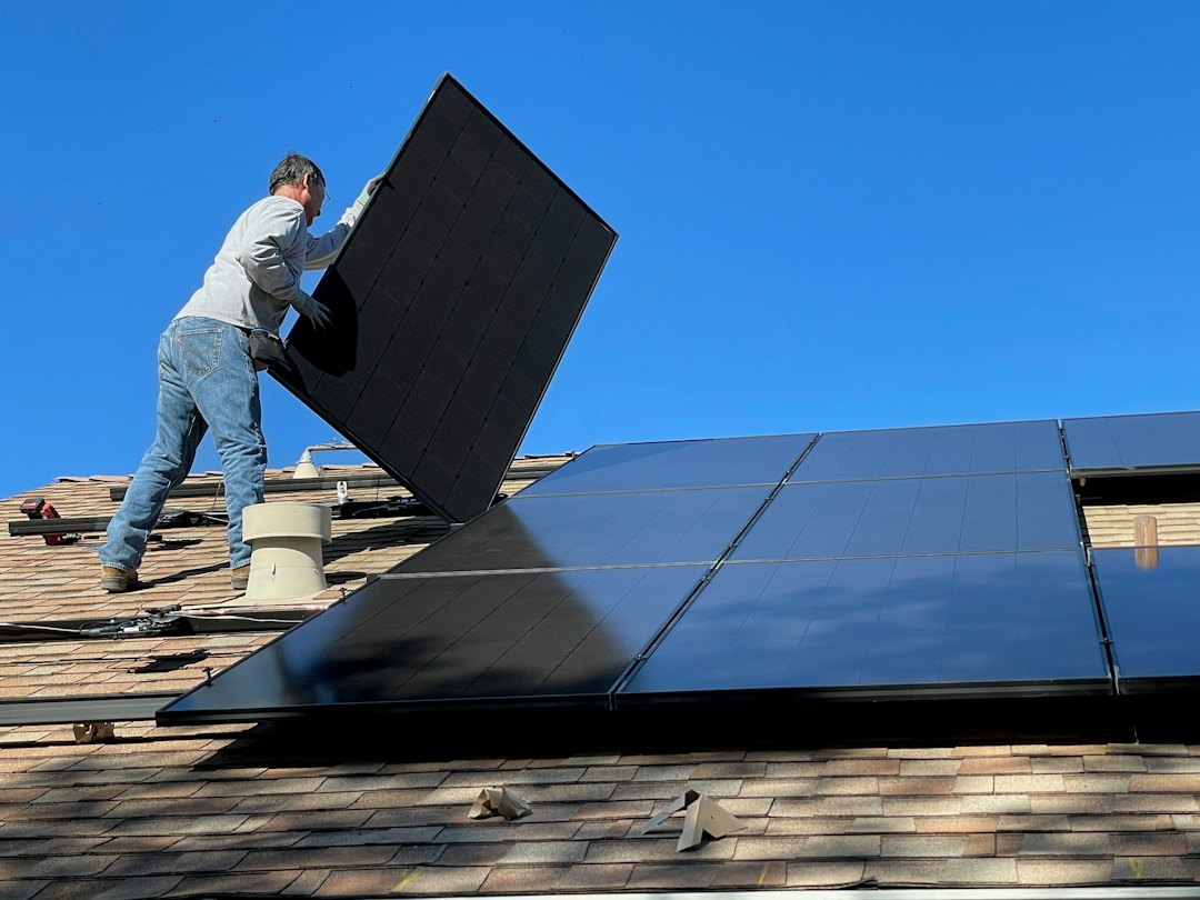 Optimizer zonnepanelen: wat doet het en wanneer heb je er één nodig?