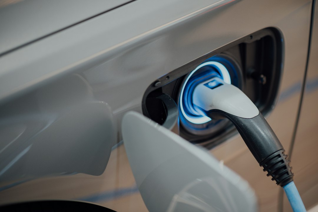 Je auto als thuisbatterij: zo werkt bidirectioneel laden